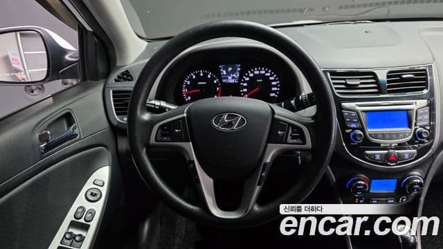 Hyundai Accent(новый кузов / новое поколение) Premier, 2011 13