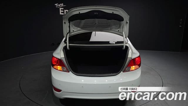 Hyundai Accent(новый кузов / новое поколение) Premier, 2011 20