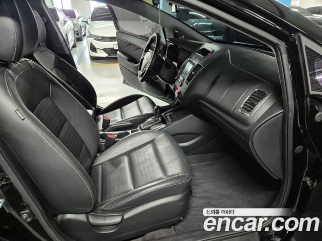 Kia The / новый New K3 Style, 2017 19