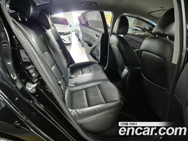 Kia The / новый New K3 Style, 2017 20