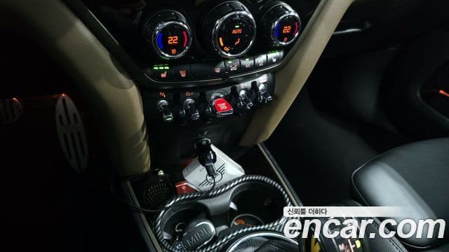 Mini Cooper Countryman 2세대, 2019 16