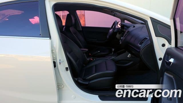 Kia K3 Prestige, 2013 10