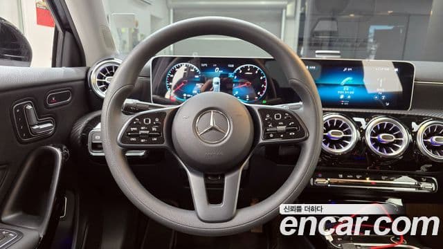 Mercedes-Benz A-класс W177 A250 4MATIC седан, 2020 13