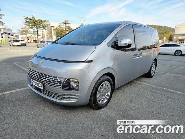 Hyundai Staria Modern, 2023 1