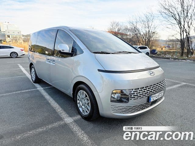 Hyundai Staria Modern, 2023 2