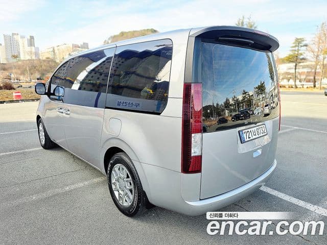 Hyundai Staria Modern, 2023 все фото