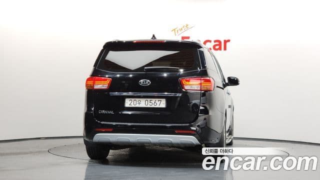Kia All New Carnival Noblesse, 2017 4