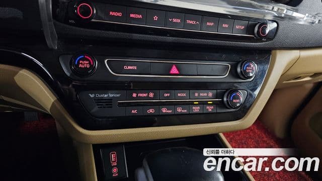 Kia The / новый New Carnival Special, 2019 17