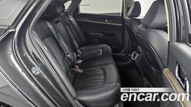 Kia K5 3세대 Signature, 2021 12