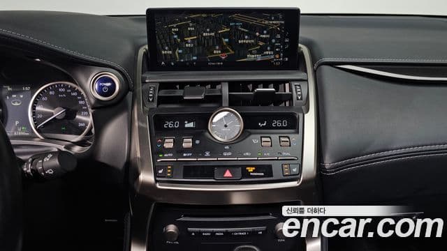 Lexus NX300h Supreme, 2019 14