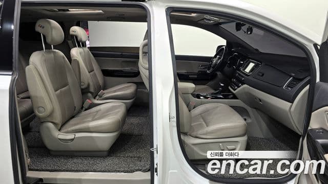 Kia The / новый New Carnival Special, 2019 12