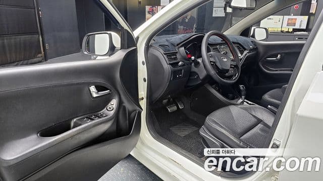 Kia All New Morning Luxury, 2012 11