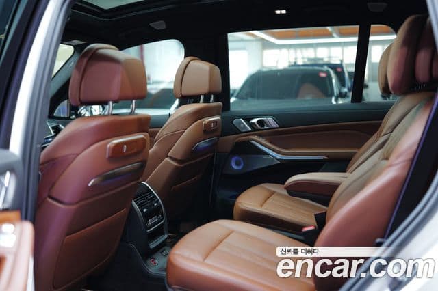 BMW X7 (G07) M60i xDrive M Sport 6인승, 2023 10