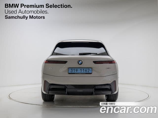 BMW iX xDrive45 M Sport, 2026 4