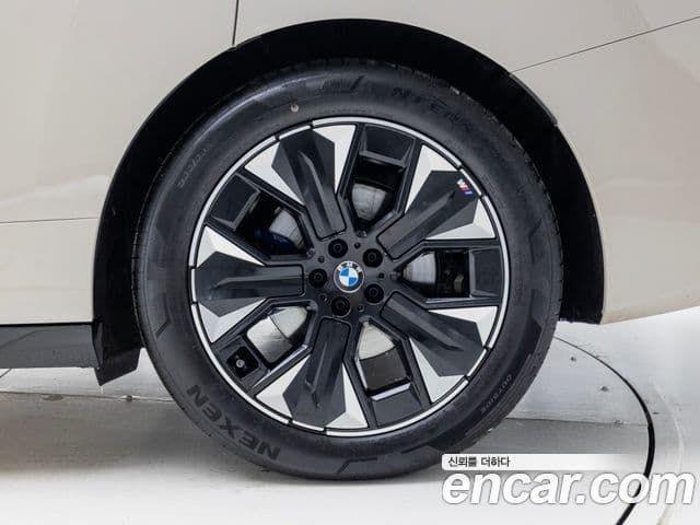 BMW iX xDrive45 M Sport, 2026 все фото