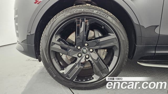 Land Rover Discovery 5 P360 Dynamic HSE, 2024 9