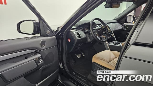 Land Rover Discovery 5 P360 Dynamic HSE, 2024 11