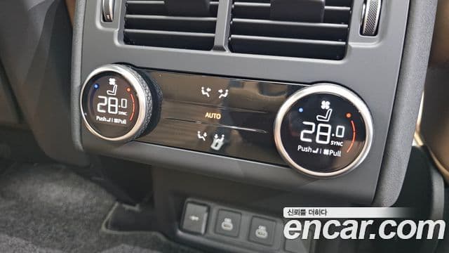 Land Rover Discovery 5 P360 Dynamic HSE, 2024 17