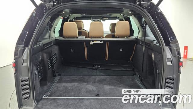 Land Rover Discovery 5 P360 Dynamic HSE, 2024 20