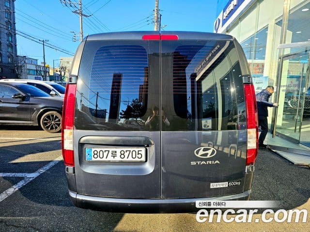 Hyundai Staria Modern, 2025 все фото