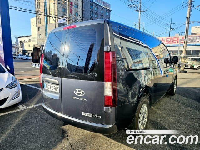 Hyundai Staria Modern, 2025 6