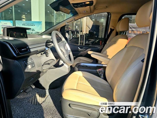 Hyundai Staria Modern, 2025 9
