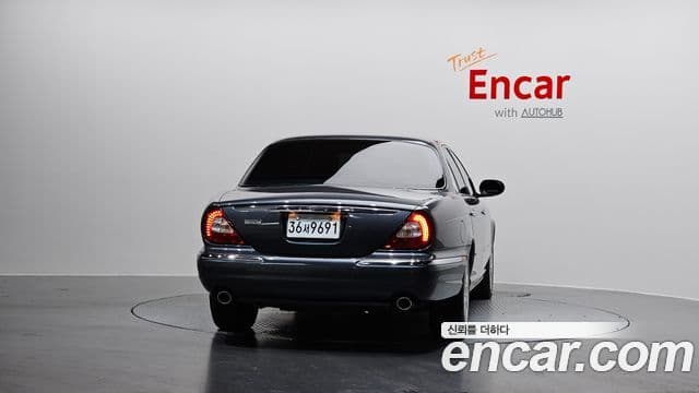 Jaguar XJ-8 X350, 2005 4