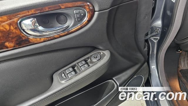 Jaguar XJ-8 X350, 2005 14