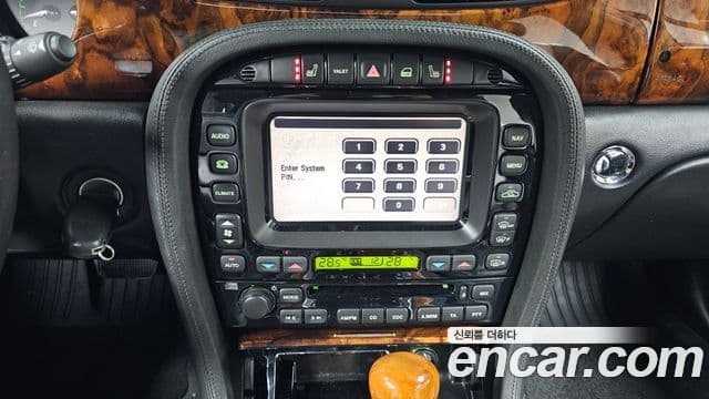 Jaguar XJ-8 X350, 2005 16