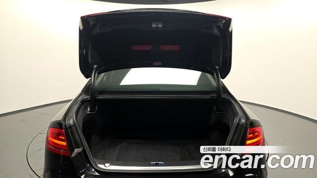 Audi New A8 D4, 2013 20