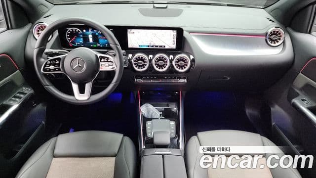 Mercedes-Benz EQA H243, 2021 7