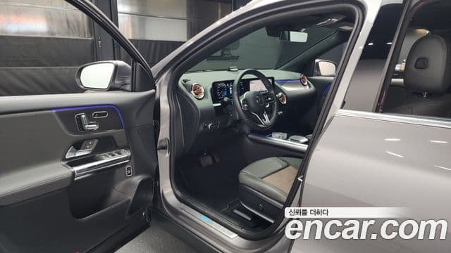 Mercedes-Benz EQA H243, 2021 10