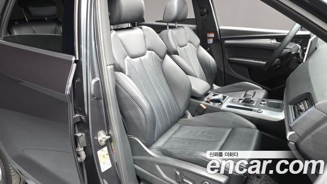 Audi Q5 (FY) Premium, 2020 10