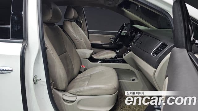 Kia All New Carnival Prestige, 2018 10