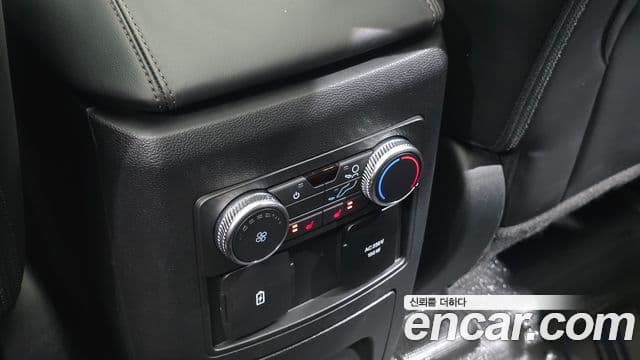 Ford Explorer 6세대 3.0 Platinum 4WD, 2022 18