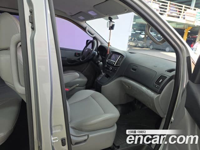 Hyundai Grand Starex Smart, 2017 10