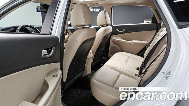 Hyundai Kona Modern Art, 2019 12