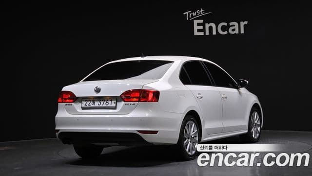 Volkswagen New Jetta 6세대, 2012 2