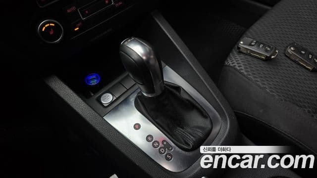 Volkswagen New Jetta 6세대, 2012 9