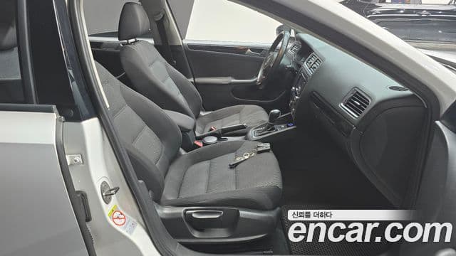 Volkswagen New Jetta 6세대, 2012 10