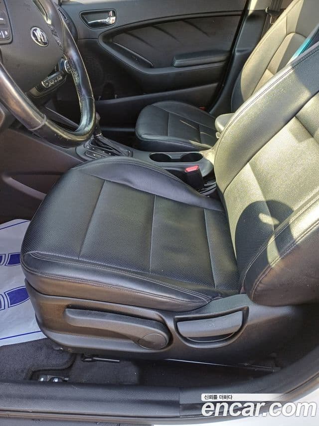 Kia K3 Prestige, 2013 10