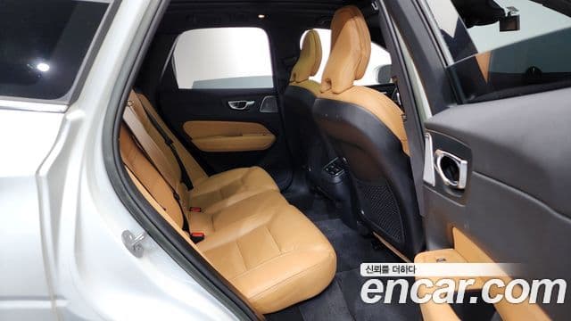 Volvo XC60 2세대 B5 Ultimate Bright, 2023 12