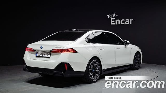 BMW 5시리즈 (G60) 530e M Sport, 2025 2