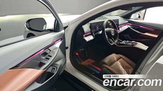 BMW 5시리즈 (G60) 530e M Sport, 2025 10