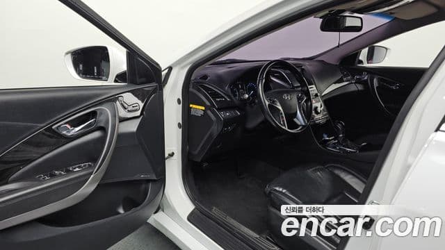 Hyundai Grandeur HG Modern, 2017 10