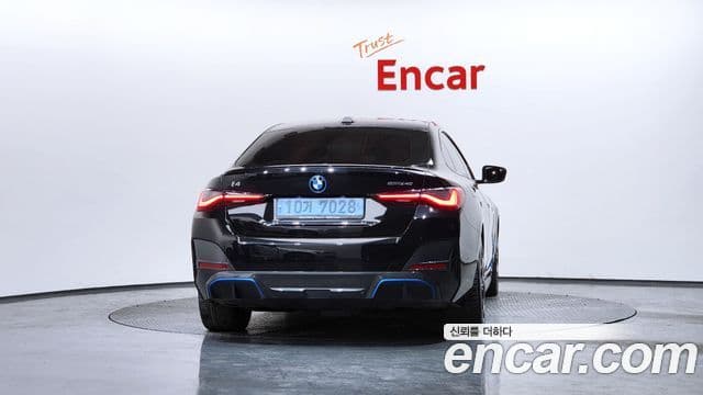 BMW i4 eDrive40 M Sport Pro, 2022 4