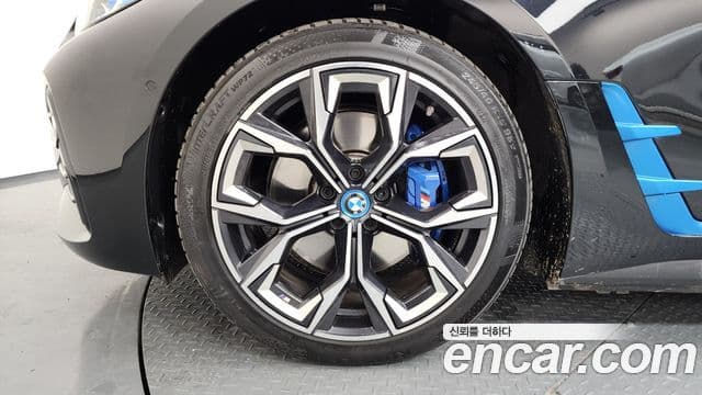 BMW i4 eDrive40 M Sport Pro, 2022 все фото