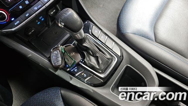 Hyundai Ioniq гибрид, 2016 9