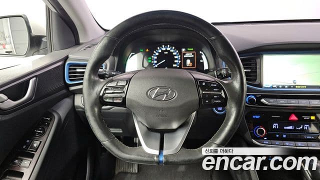 Hyundai Ioniq гибрид, 2016 13