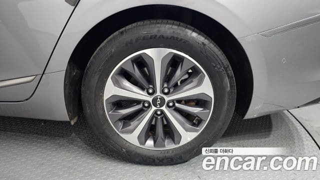 Kia K8 гибрид Noblesse, 2022 все фото